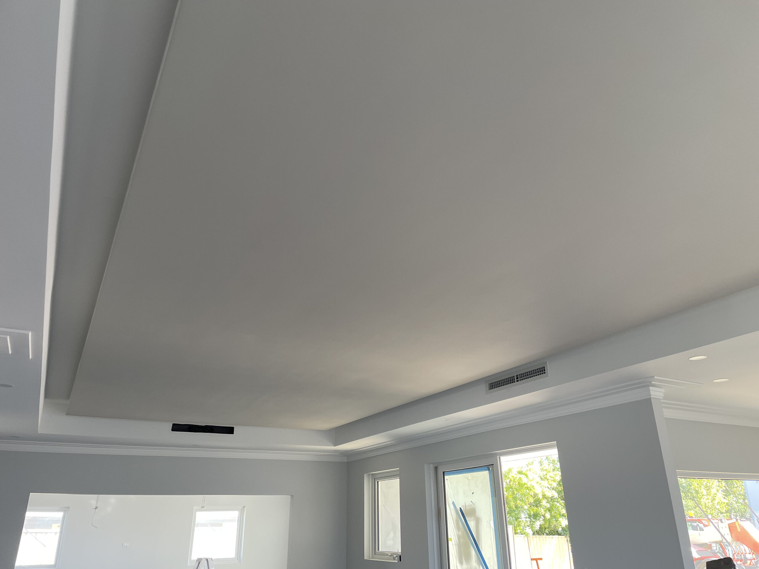 Acoustic Plaster vs Traditional Ceilings: What You Need to Know